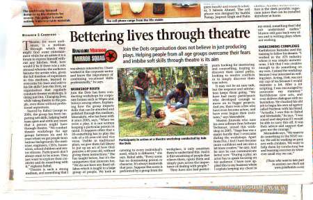 Bangalore Mirror, 11 March 2009. In the Pic: Raghu, Mukesh and Doc (Dayaprasad) in the middle of a session.